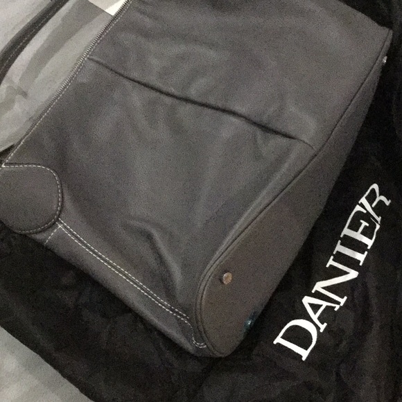 NWT Danier quality durable pebble leather grey tote work college travel bag - Picture 5 of 16